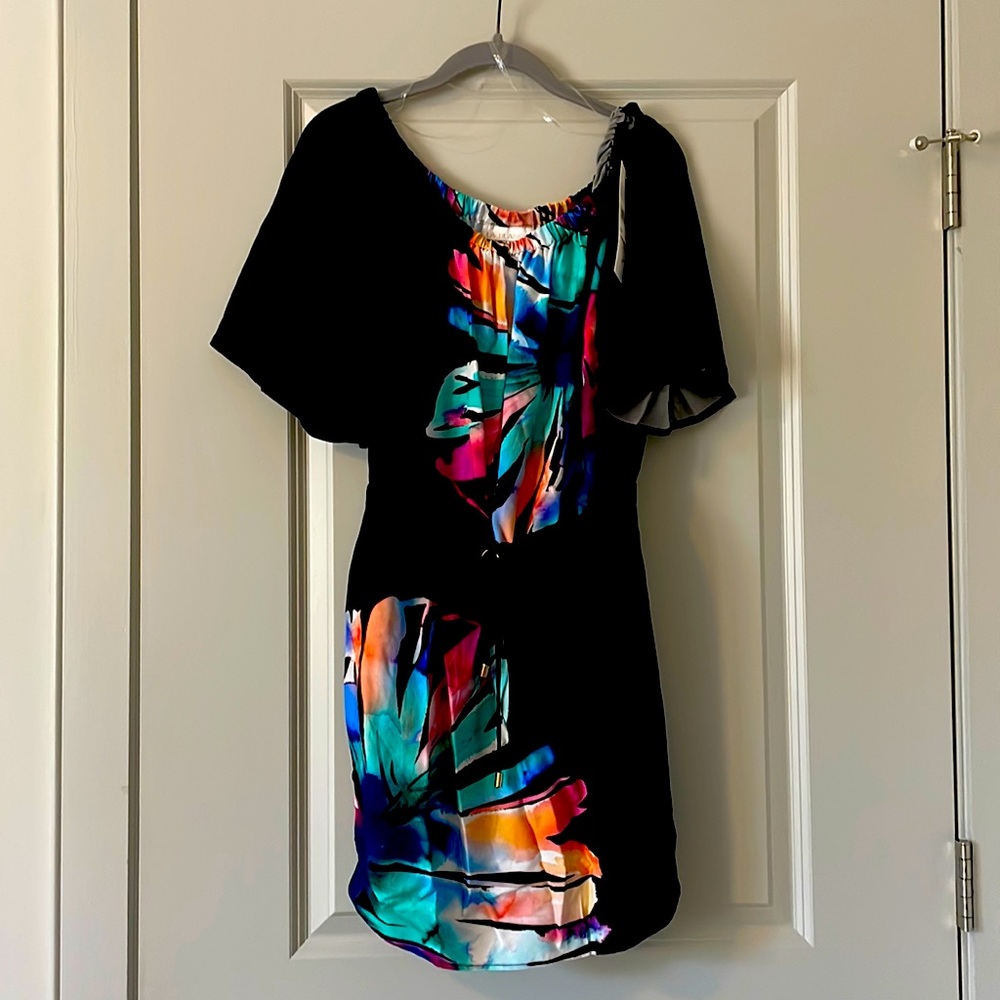 New with tags- Adorable La Blanca Off Shoulder Cover Up / Dress 🌺🌴🏖